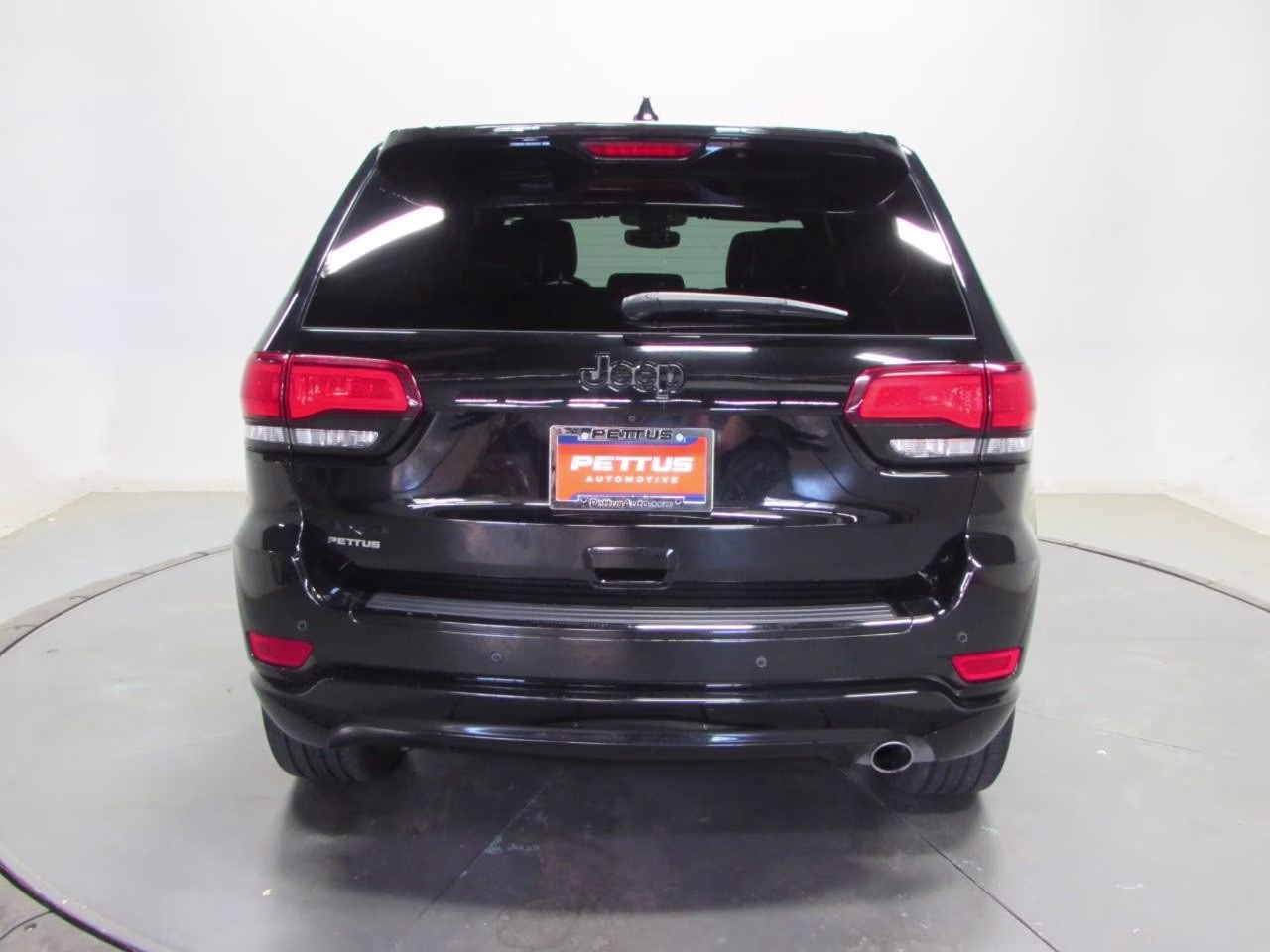 2018 Diamond Black Crystal Pearlcoat Jeep Grand Cherokee 4WD Altitude 4X4 SUV