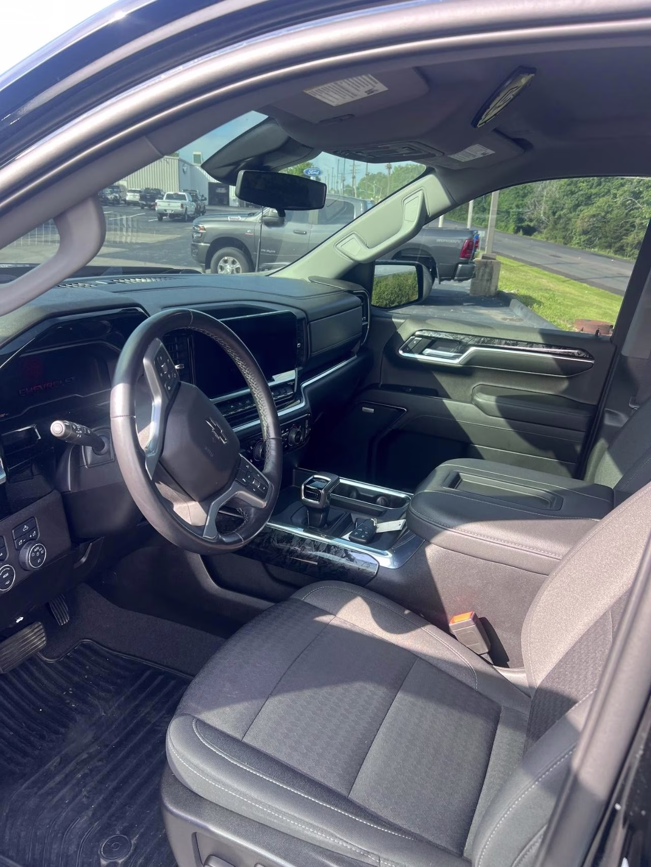 2022 Chevrolet Silverado 1500 RST 4X4 Truck