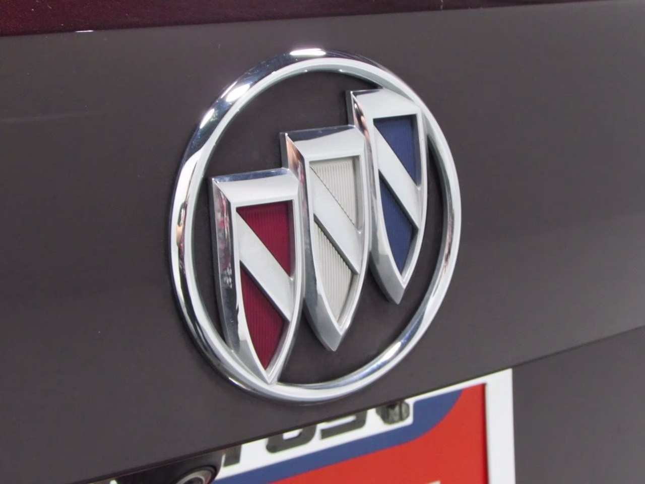 2021 Rich Garnet Metallic Buick Envision Avenir AWD SUV