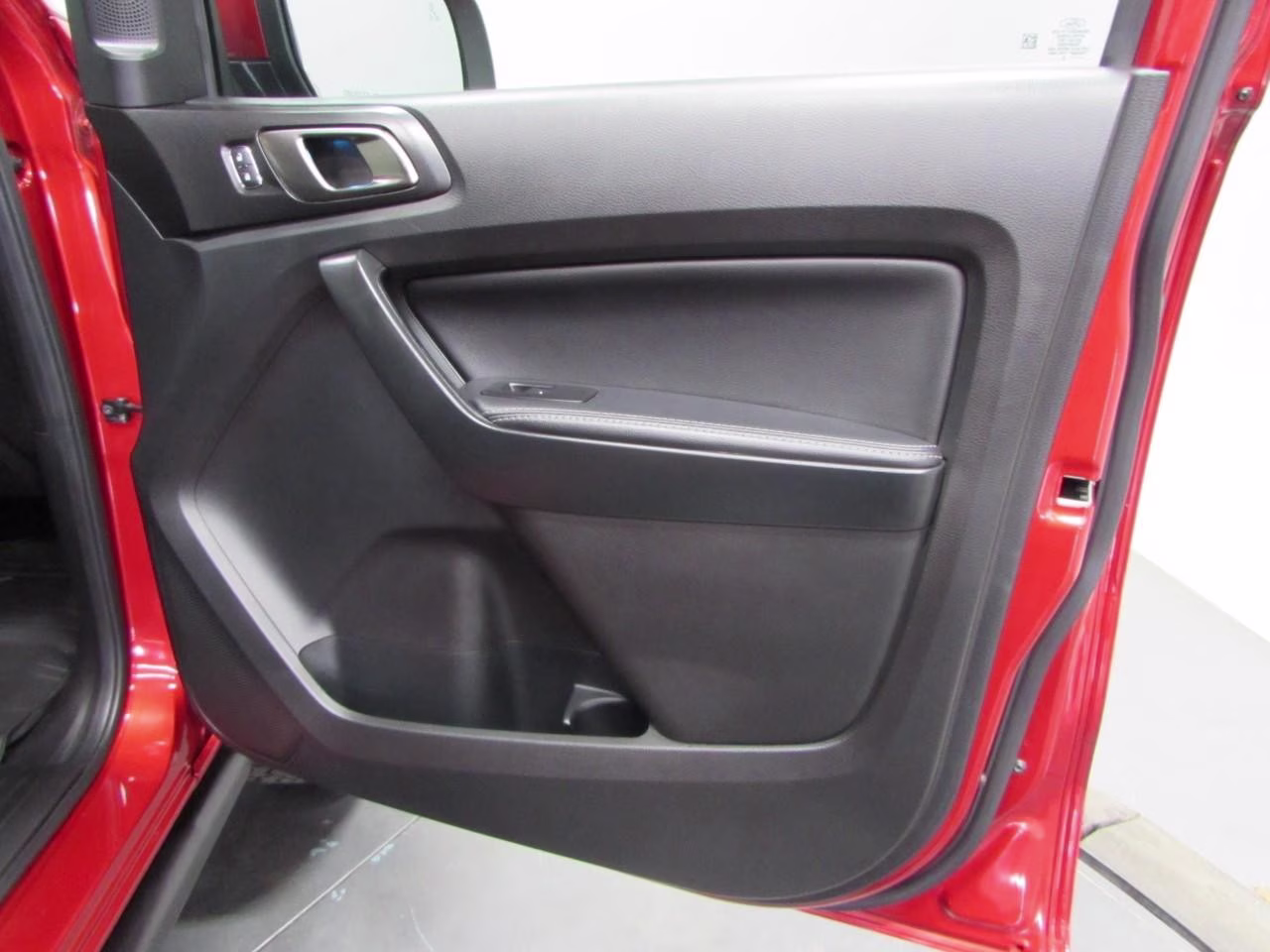 2022 Hot Pepper Red Metallic Tinted Clearcoat Ford Ranger Lariat 4X4 Truck