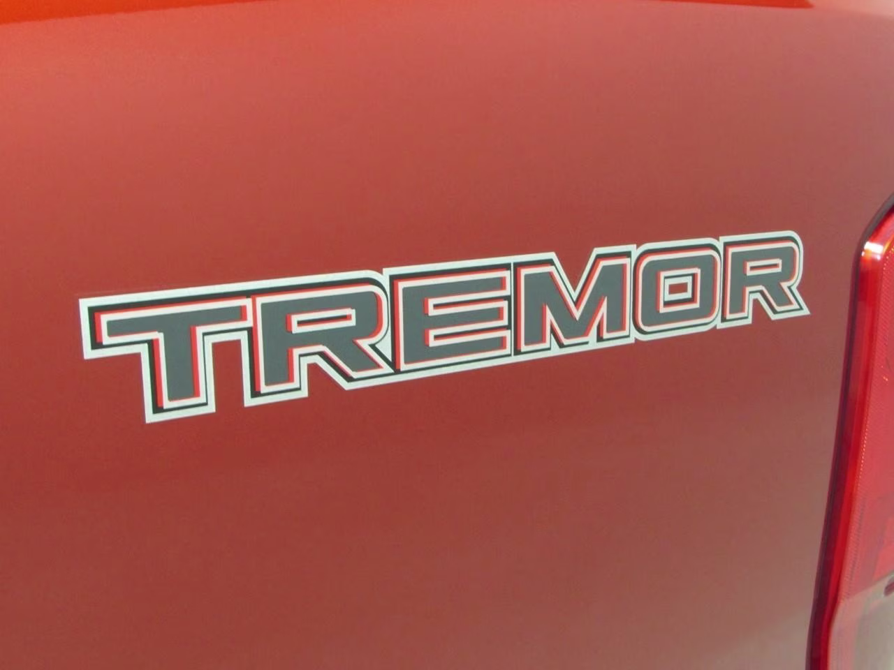 2022 Hot Pepper Red Metallic Tinted Clearcoat Ford Ranger Lariat 4X4 Truck