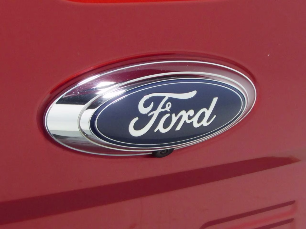 2022 Hot Pepper Red Metallic Tinted Clearcoat Ford Ranger Lariat 4X4 Truck