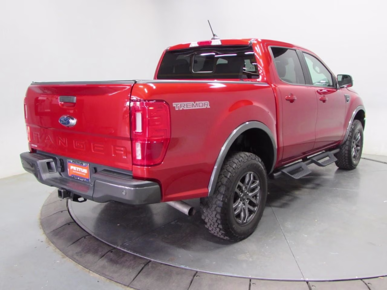 2022 Hot Pepper Red Metallic Tinted Clearcoat Ford Ranger Lariat 4X4 Truck