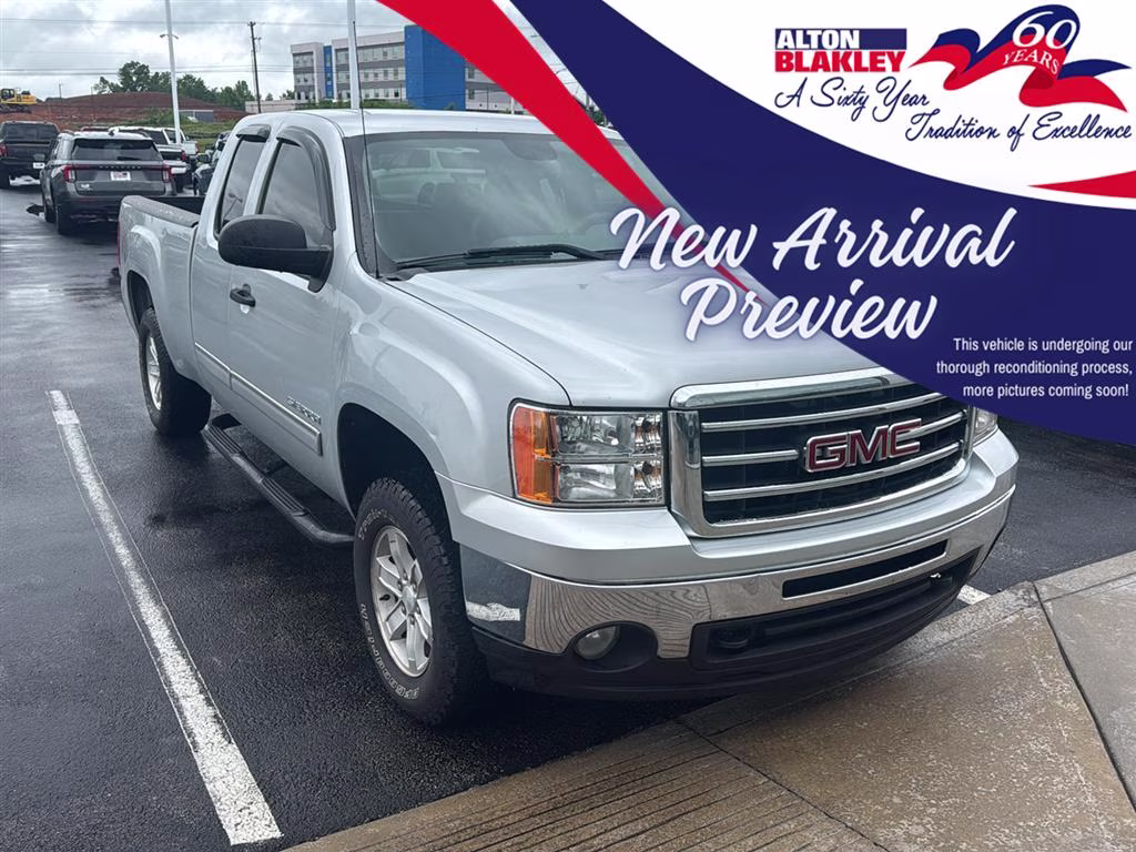 2013 Quicksilver Metallic GMC Sierra 1500 SLE RWD Truck