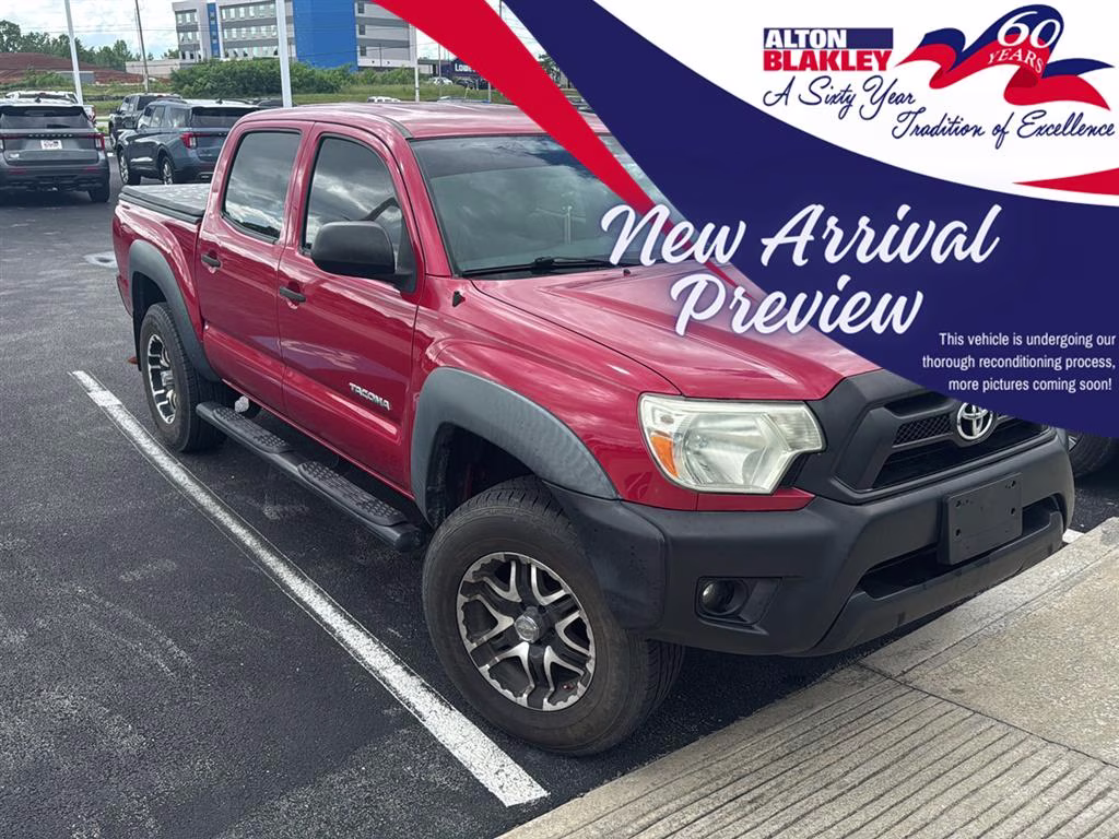 2015 Barcelona Red Metallic Toyota Tacoma Base RWD Truck