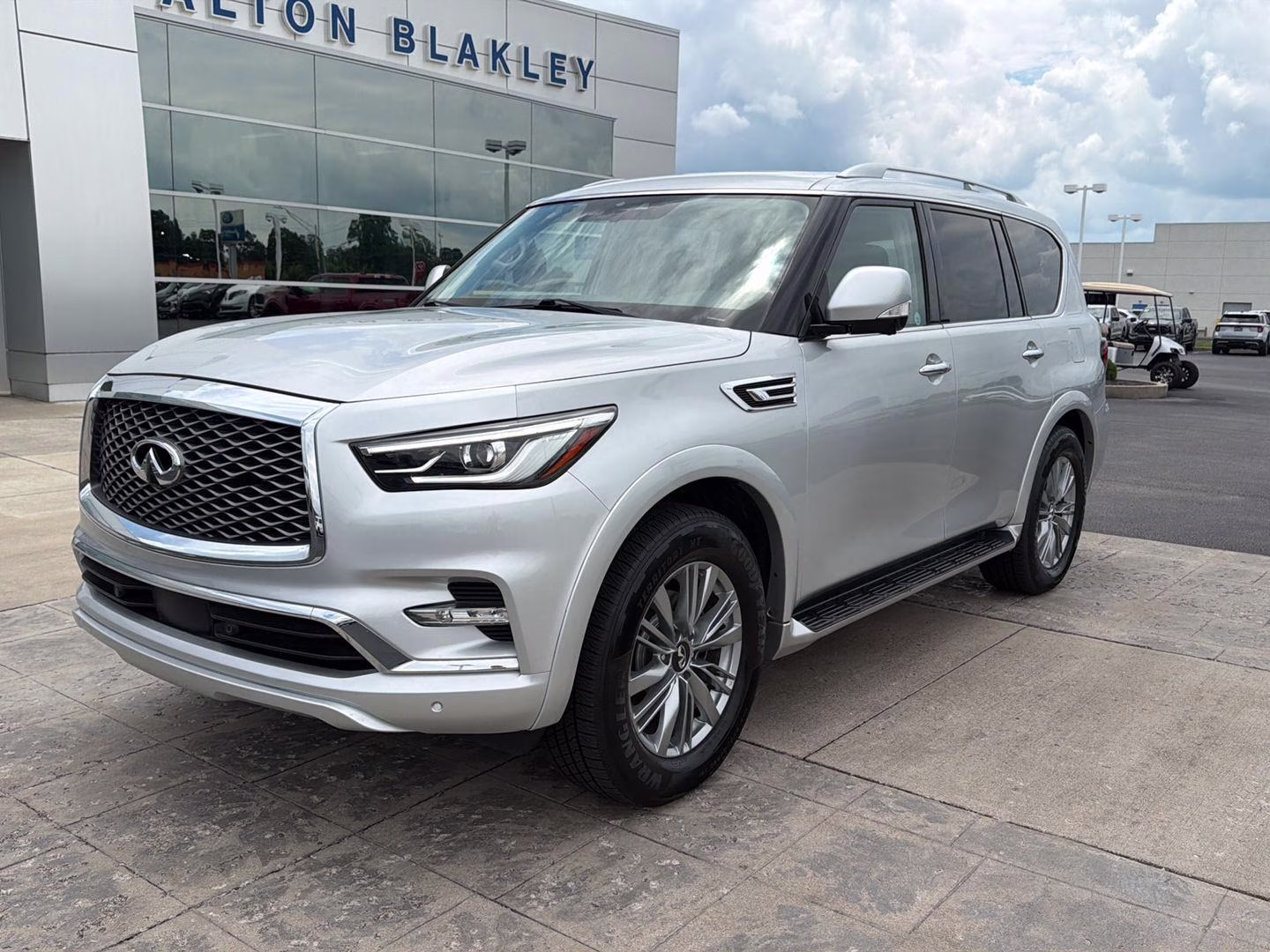 2021 Liquid Platinum INFINITI QX80 LUXE 4X4 SUV