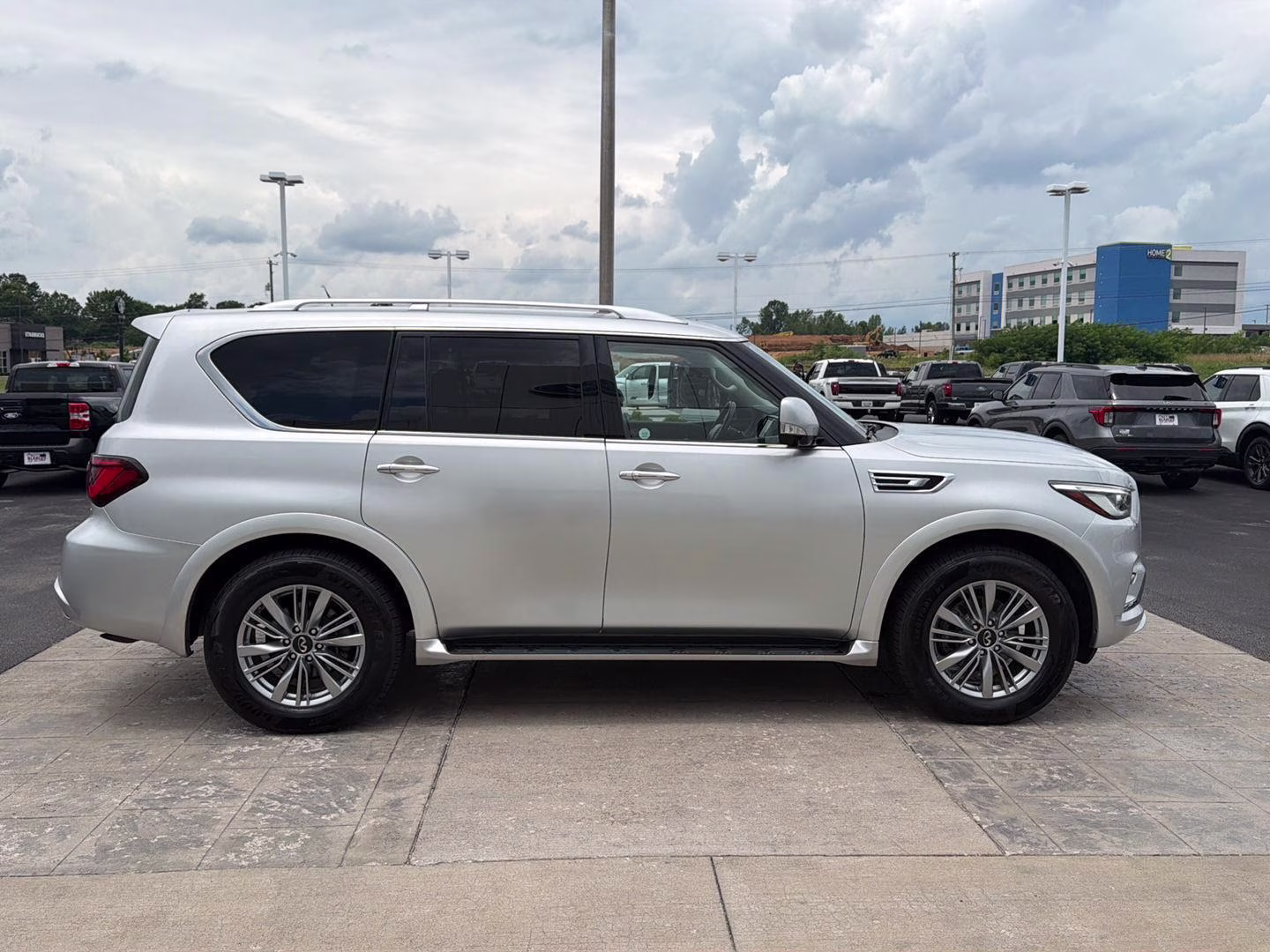 2021 Liquid Platinum INFINITI QX80 LUXE 4X4 SUV