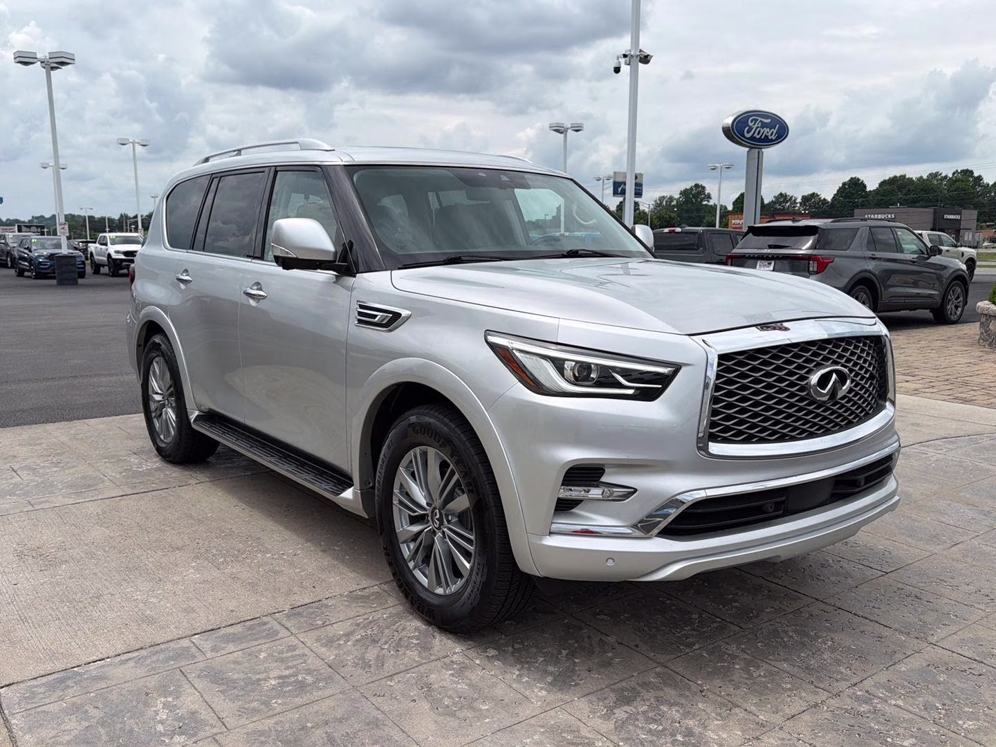2021 Liquid Platinum INFINITI QX80 LUXE 4X4 SUV