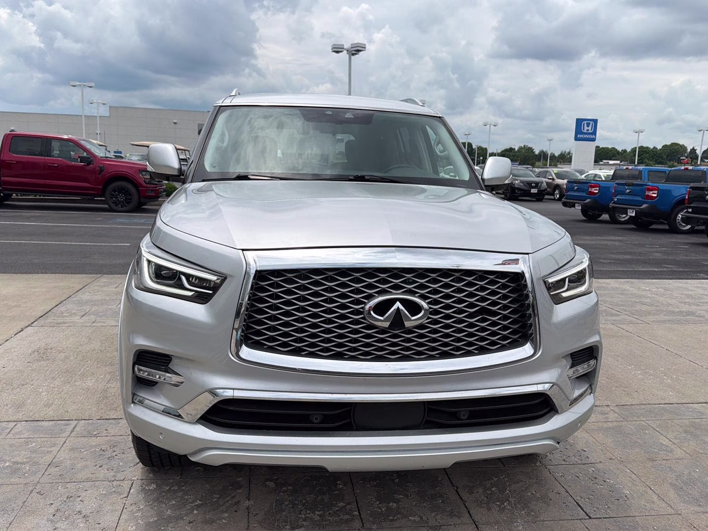 2021 Liquid Platinum INFINITI QX80 LUXE 4X4 SUV