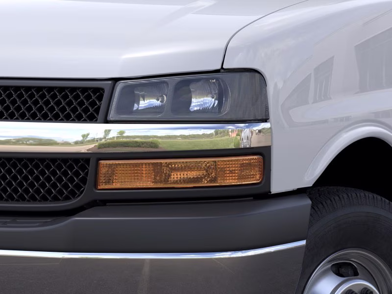 2026 Summit White Chevrolet Express Cutaway 3500 1WT RWD Long Wheelbase