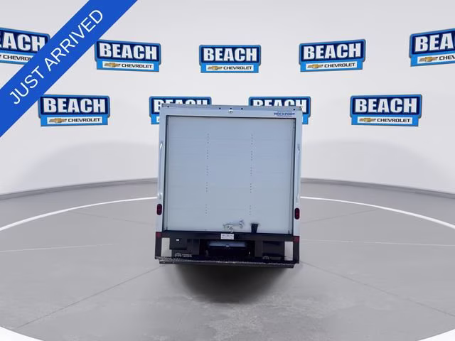 2026 Summit White Chevrolet Express Cutaway 3500 1WT RWD Long Wheelbase