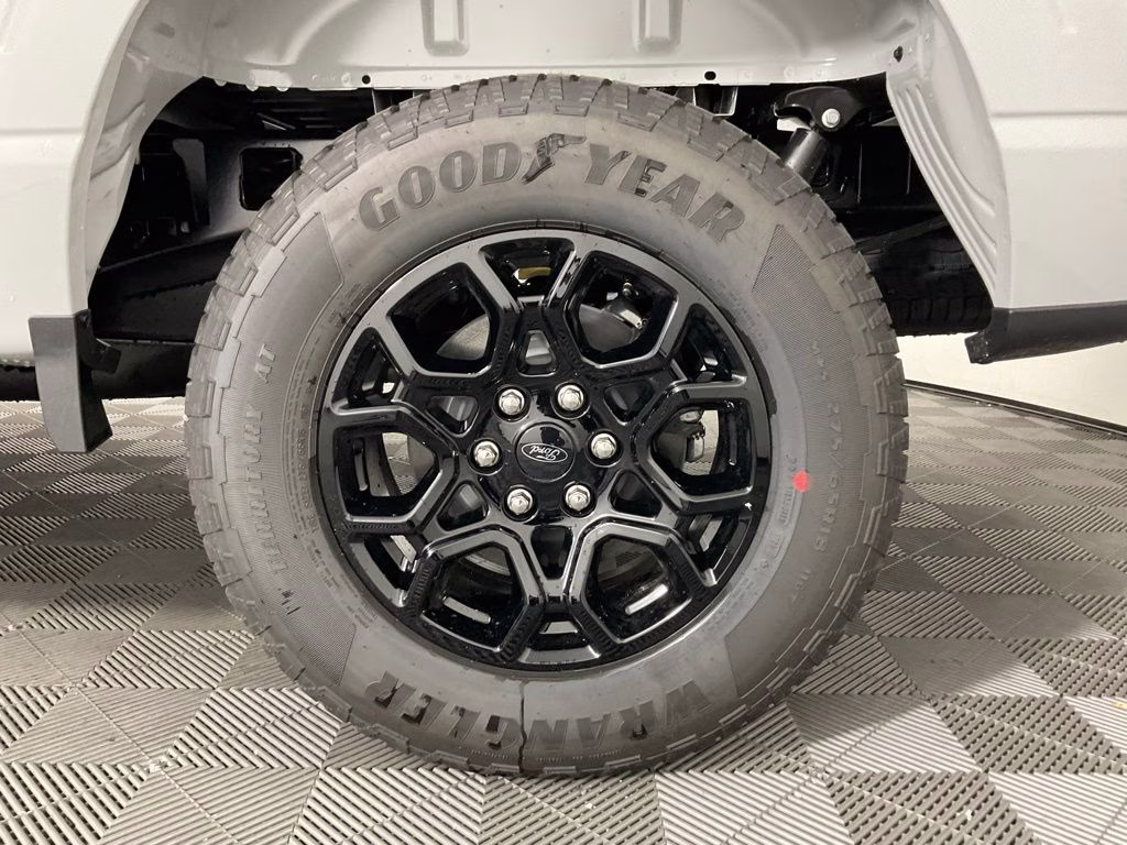 2026 Avalanche Ford F-150 XLT 4X4 Truck