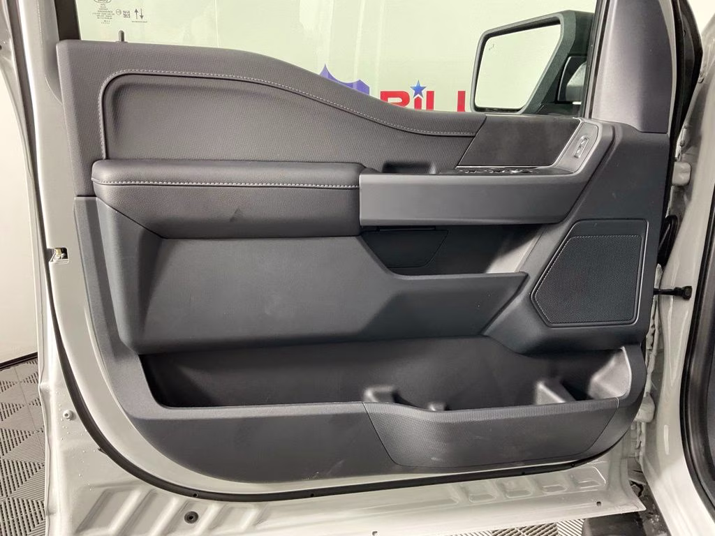 2026 Avalanche Ford F-150 XLT 4X4 Truck
