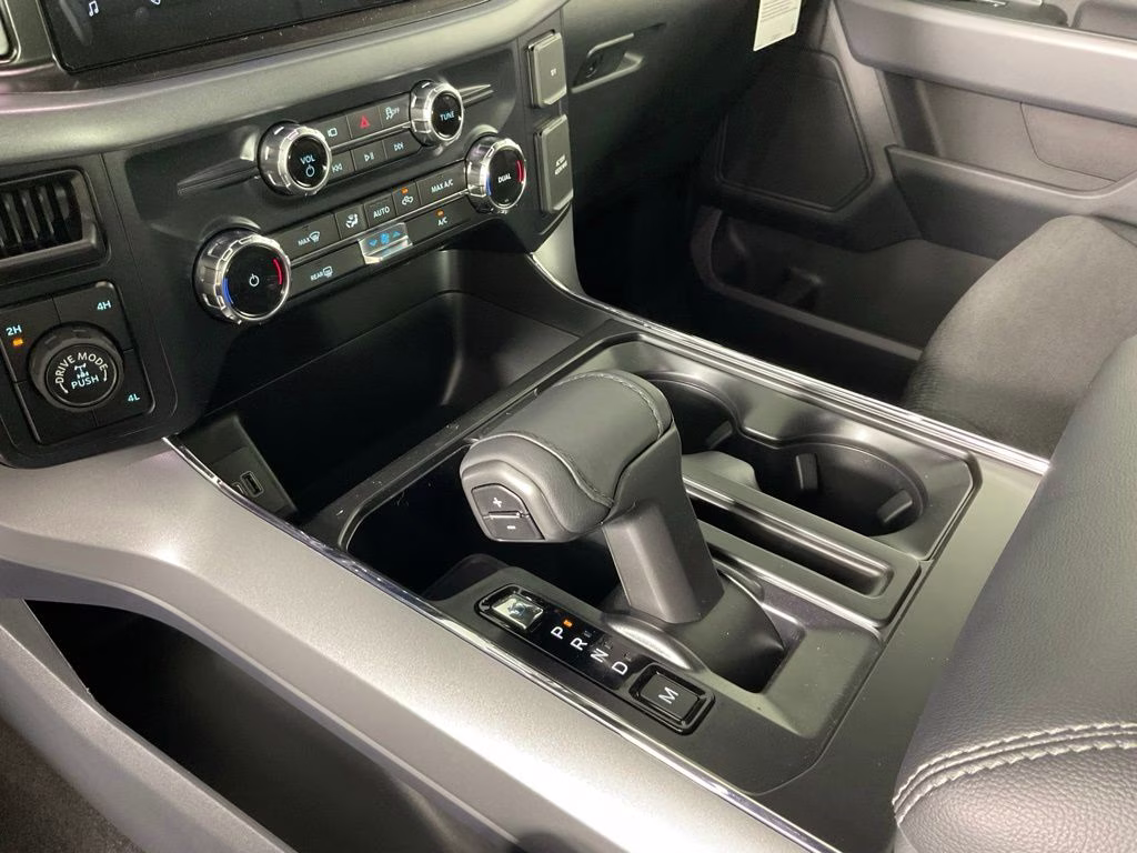 2026 Avalanche Ford F-150 XLT 4X4 Truck