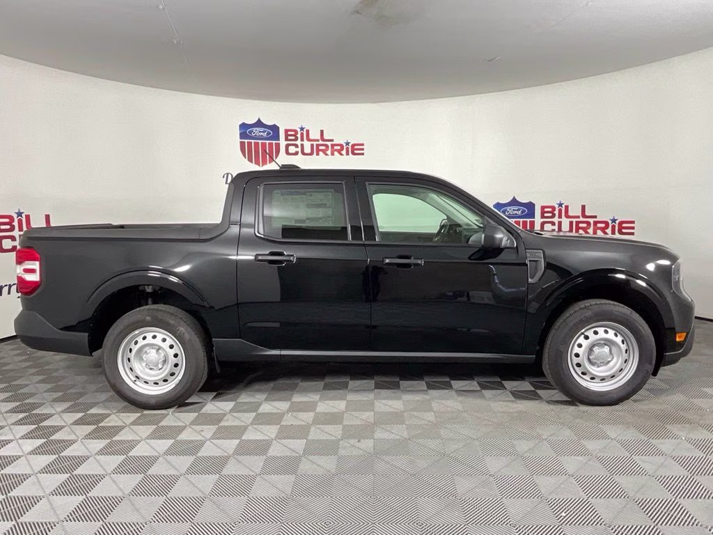 2026 Shadow Black Ford Maverick XL FWD Truck