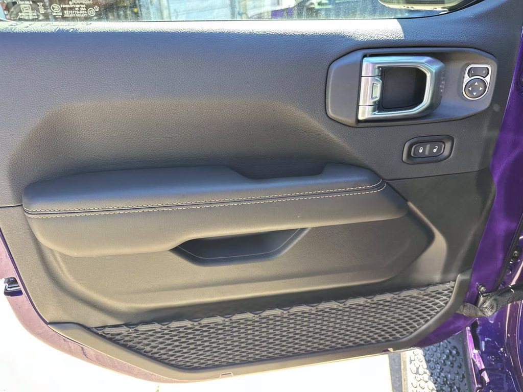 2026 Reign Jeep Wrangler Sahara 4X4 SUV