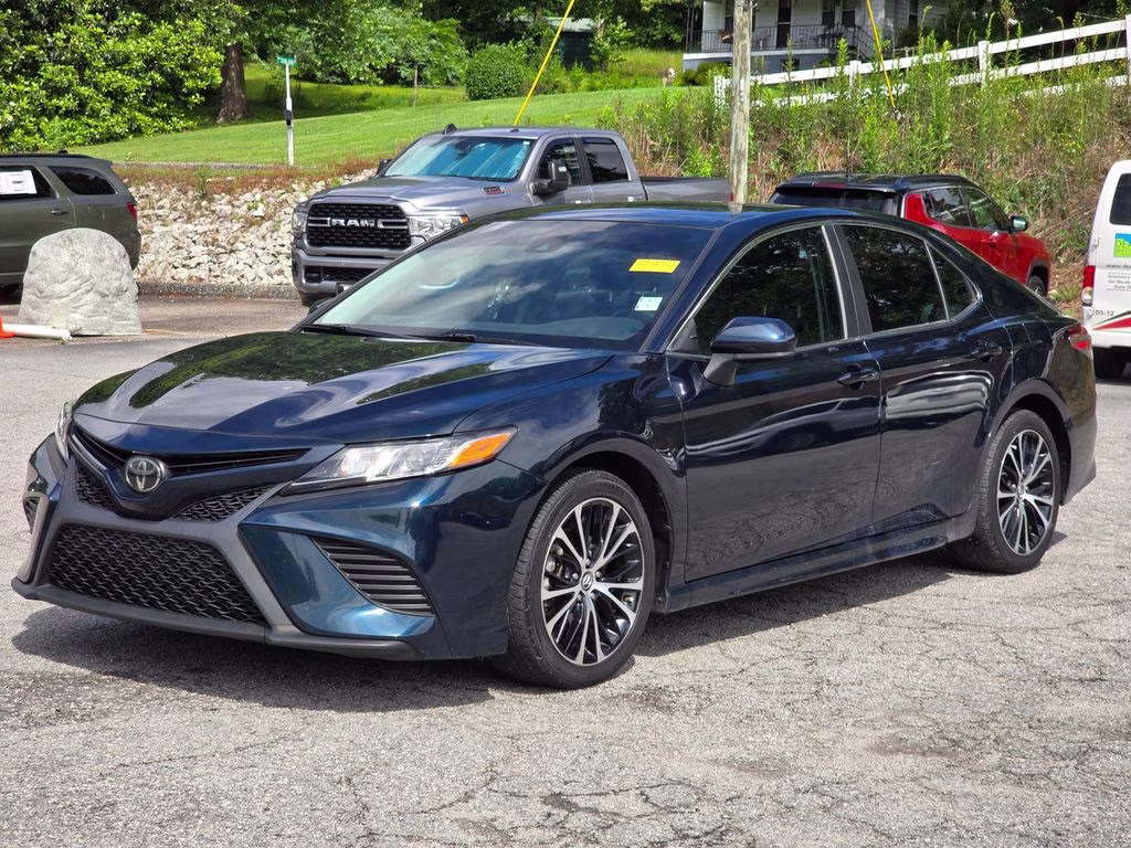 2019 Galactic Aqua Mica Toyota Camry SE FWD Sedan