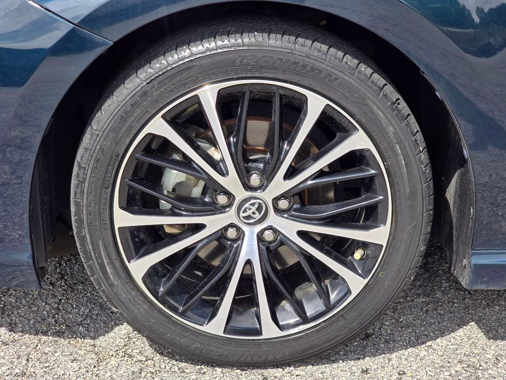 2019 Galactic Aqua Mica Toyota Camry SE FWD Sedan