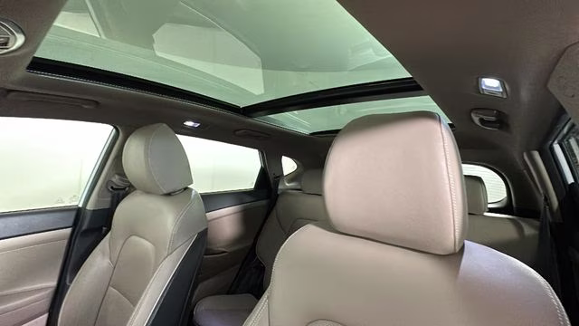 2021 White Cream Hyundai Tucson Ultimate AWD SUV