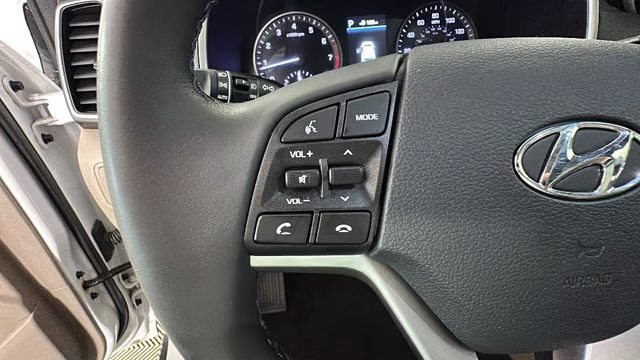 2021 White Cream Hyundai Tucson Ultimate AWD SUV