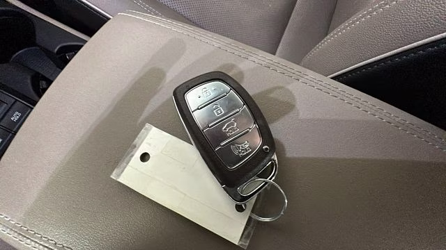 2021 White Cream Hyundai Tucson Ultimate AWD SUV