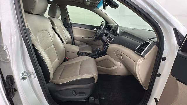 2021 White Cream Hyundai Tucson Ultimate AWD SUV