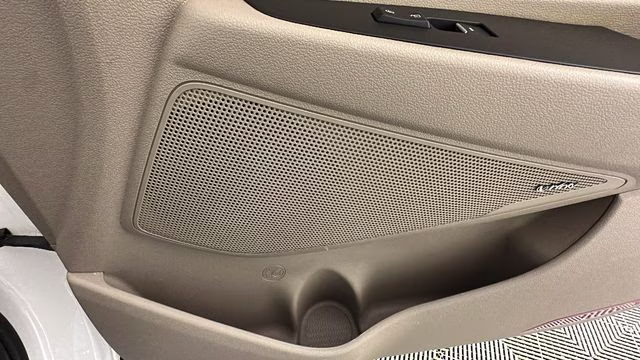 2021 White Cream Hyundai Tucson Ultimate AWD SUV
