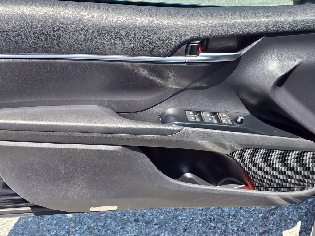 2019 Galactic Aqua Mica Toyota Camry SE FWD Sedan