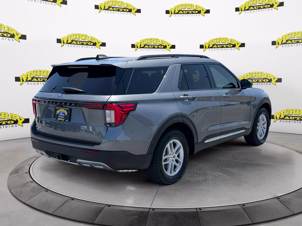 2025 Gray Metallic Ford Explorer Active RWD SUV
