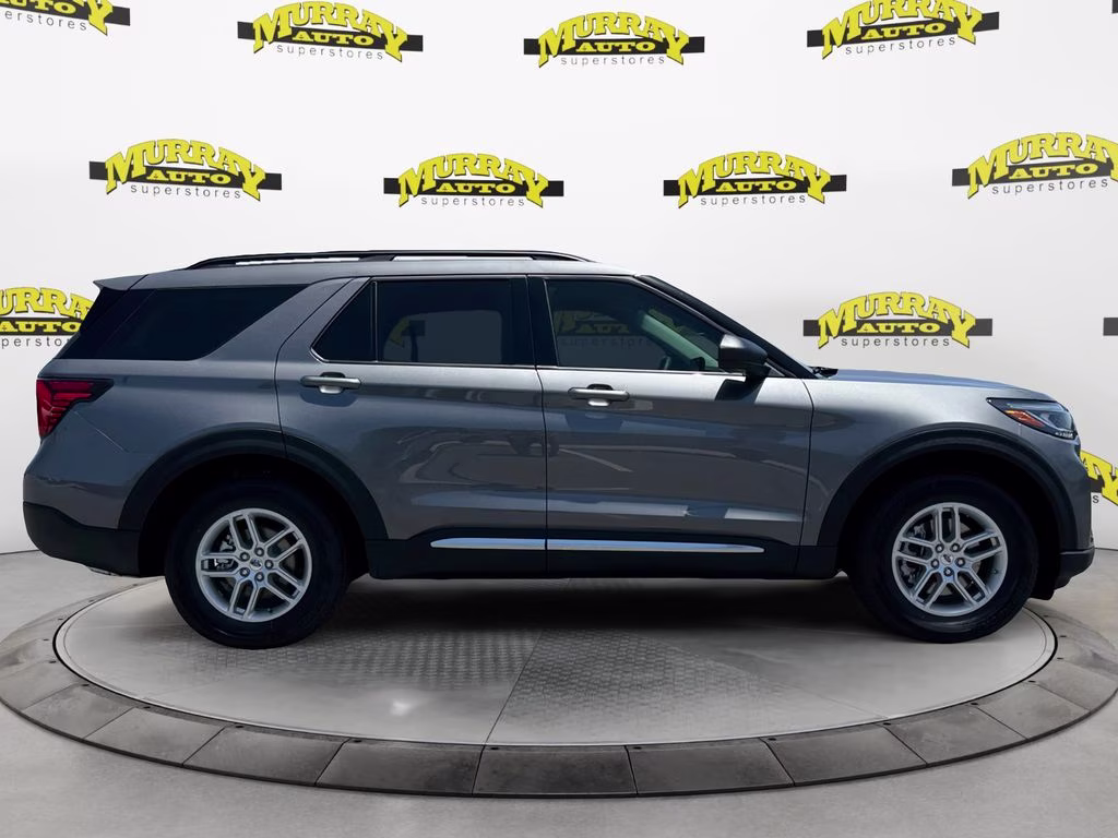 2025 Gray Metallic Ford Explorer Active RWD SUV