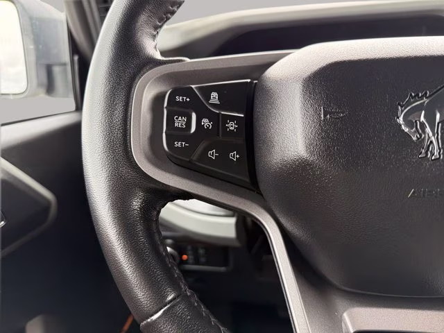 2023 Oxford White Ford Bronco Badlands 4X4 Convertible