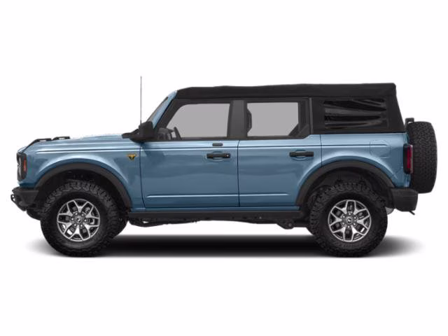 2023 Oxford White Ford Bronco Badlands 4X4 Convertible