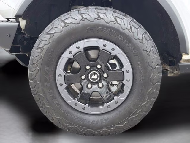 2023 Oxford White Ford Bronco Badlands 4X4 Convertible