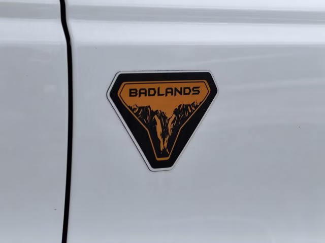 2023 Oxford White Ford Bronco Badlands 4X4 Convertible