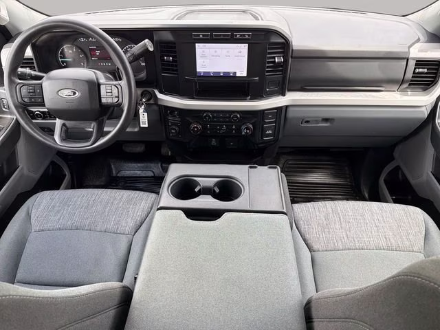 2023 Oxford White Ford Super Duty F-250 SRW XLT 4X4 Truck