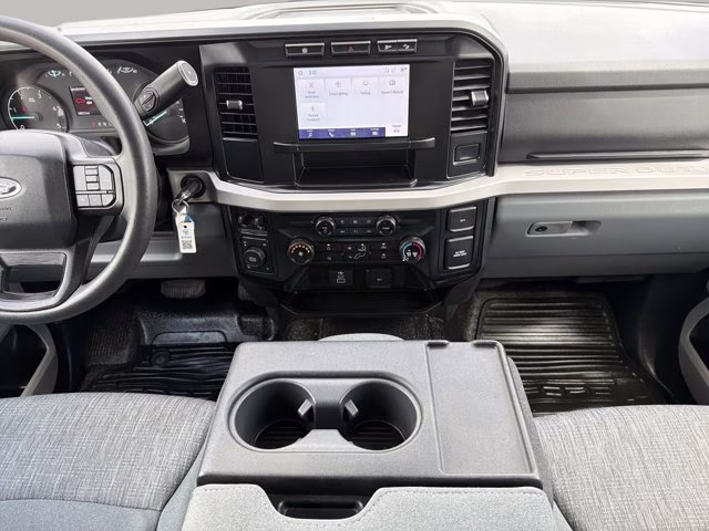 2023 Oxford White Ford Super Duty F-250 SRW XLT 4X4 Truck