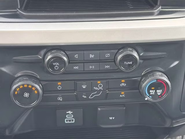 2023 Oxford White Ford Super Duty F-250 SRW XLT 4X4 Truck