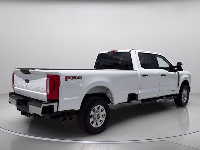 2023 Oxford White Ford Super Duty F-250 SRW XLT 4X4 Truck