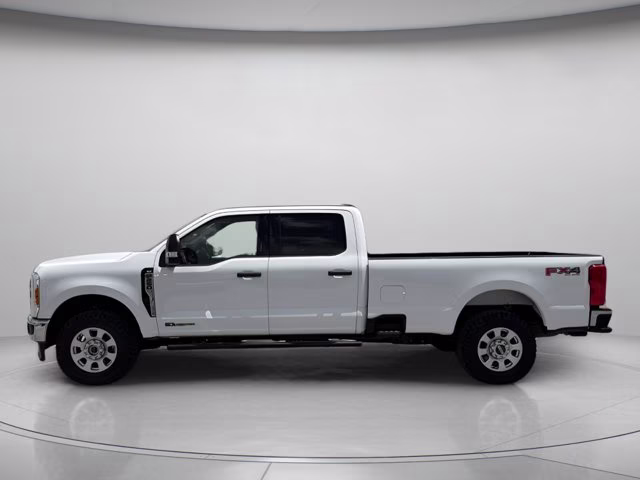 2023 Oxford White Ford Super Duty F-250 SRW XLT 4X4 Truck
