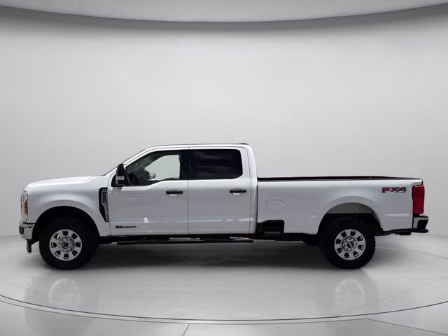 2023 Oxford White Ford Super Duty F-250 SRW XLT 4X4 Truck
