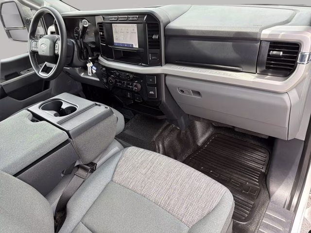 2023 Oxford White Ford Super Duty F-250 SRW XLT 4X4 Truck
