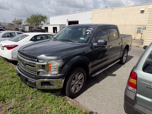 2018 Guard Metallic Ford F-150 XLT 4X4 Truck