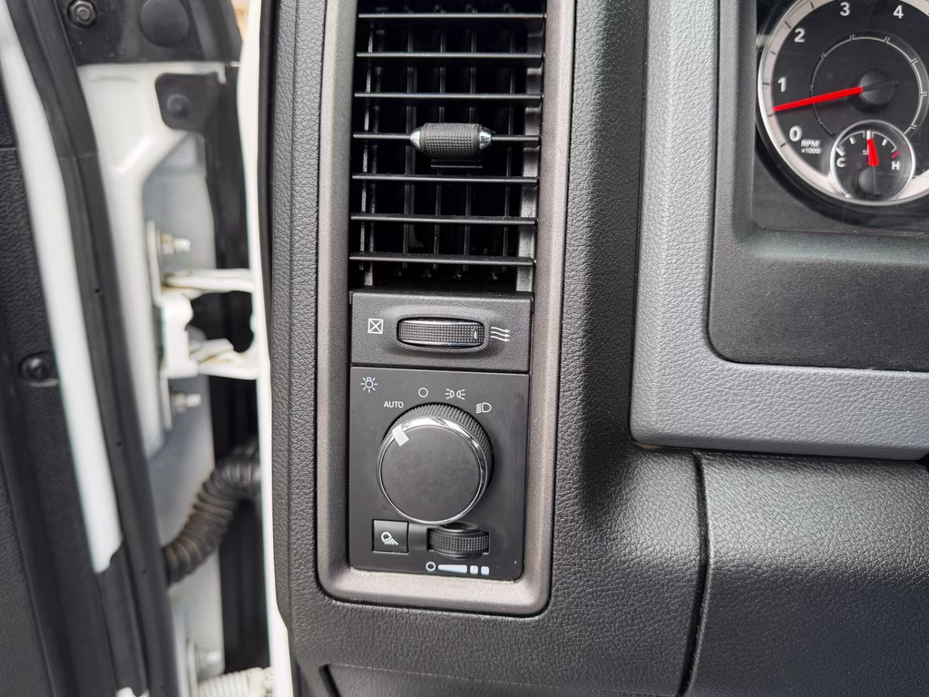 2019 Bright White Clearcoat Ram 1500 Classic Tradesman 4X4 Truck