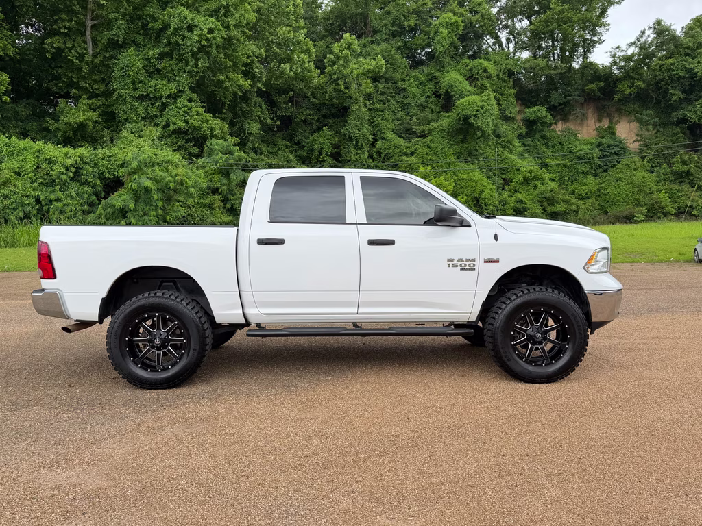 2019 Bright White Clearcoat Ram 1500 Classic Tradesman 4X4 Truck