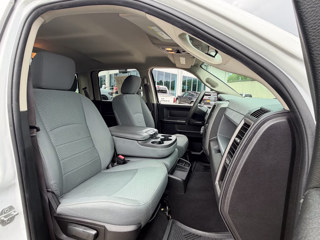 2019 Bright White Clearcoat Ram 1500 Classic Tradesman 4X4 Truck