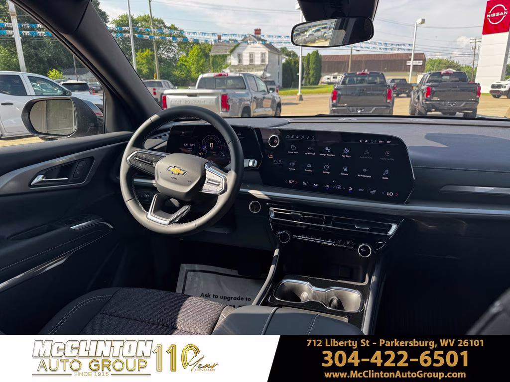 2026 Mosaic Black Metallic Chevrolet Traverse LT AWD SUV