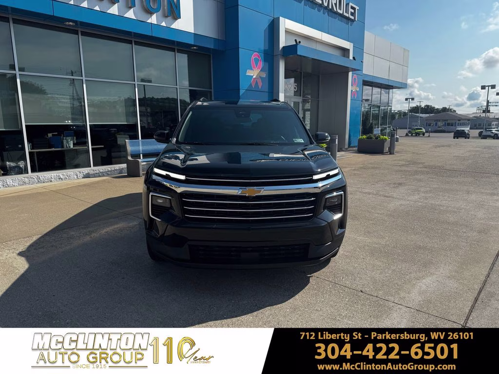 2026 Mosaic Black Metallic Chevrolet Traverse LT AWD SUV