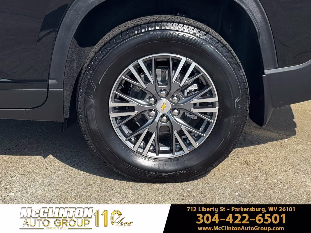 2026 Mosaic Black Metallic Chevrolet Traverse LT AWD SUV