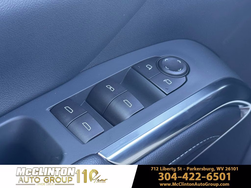 2026 Mosaic Black Metallic Chevrolet Traverse LT AWD SUV