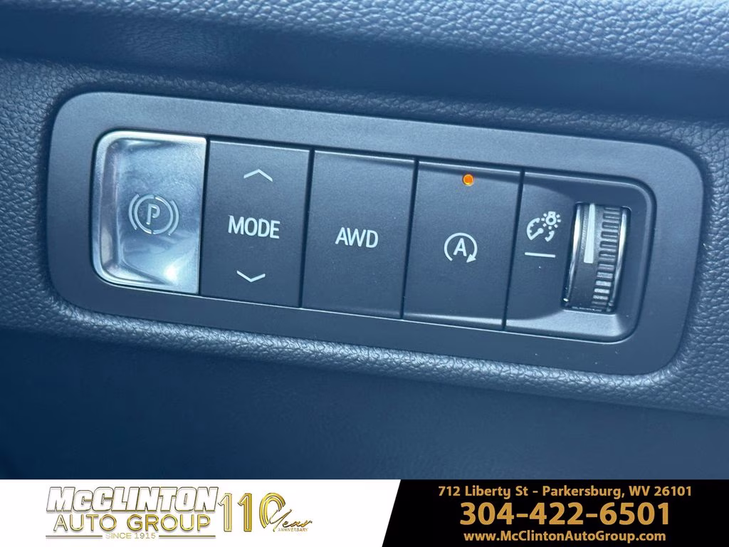 2026 Mosaic Black Metallic Chevrolet Traverse LT AWD SUV
